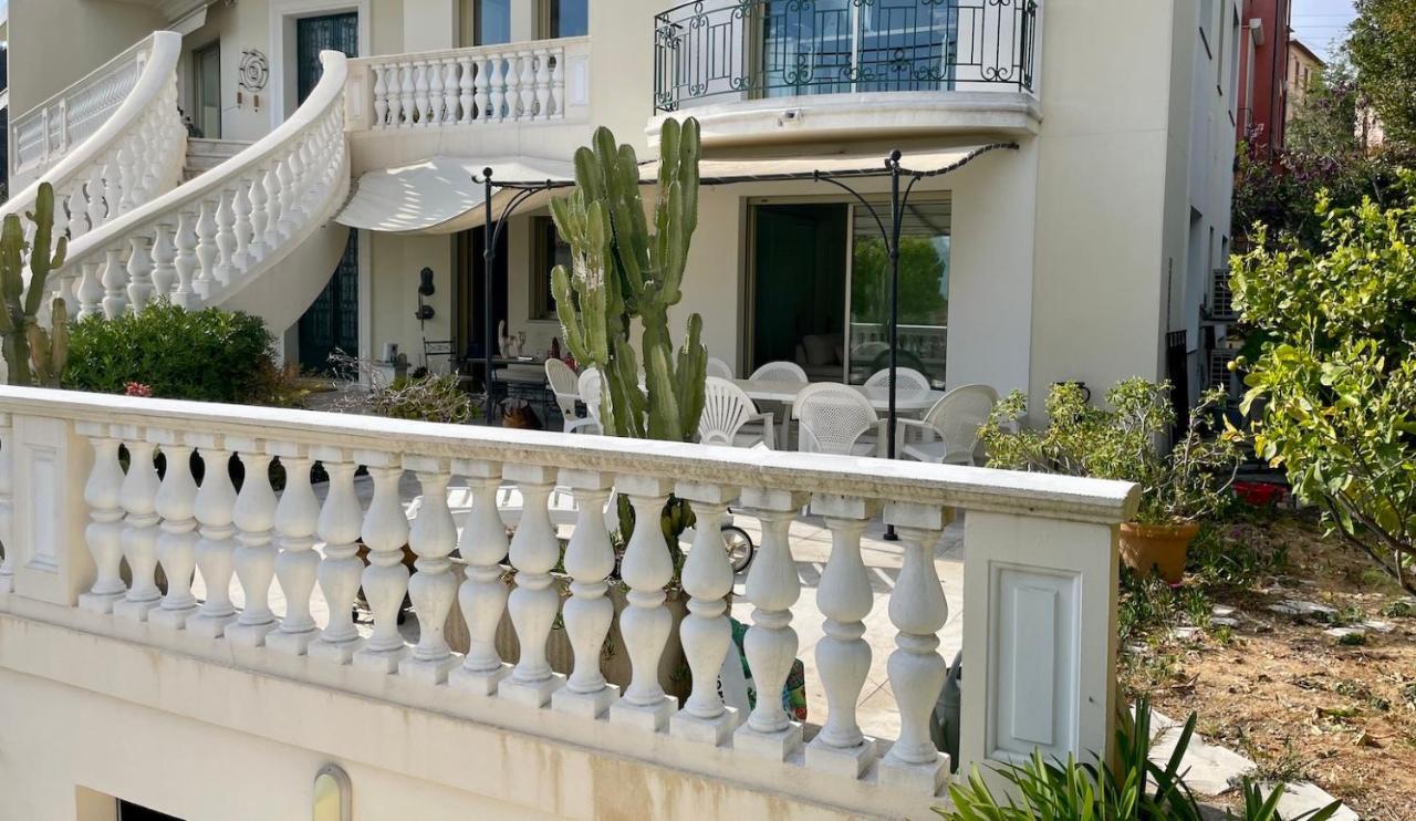 Rez De Jardin De 65M2 Dans Villa A Nizza Esterno foto