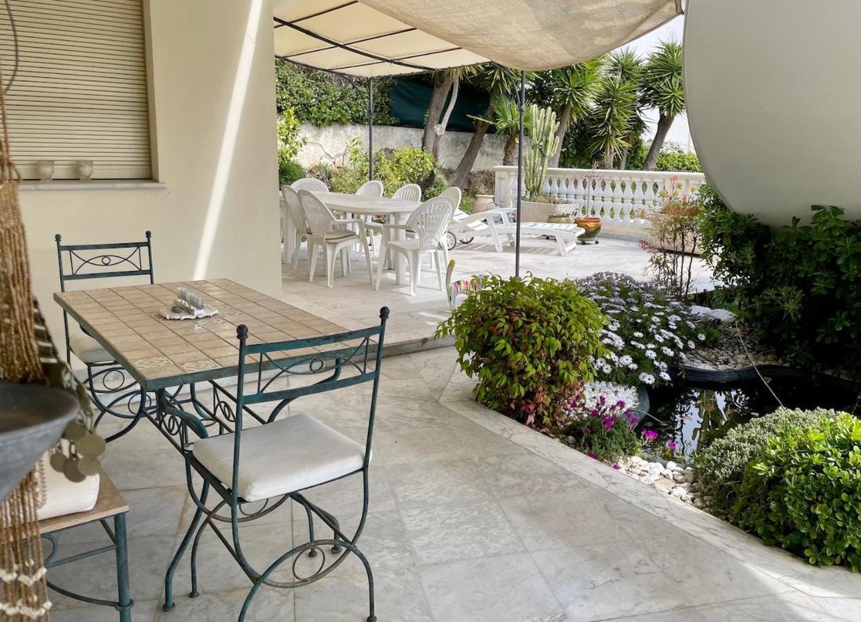 Rez De Jardin De 65M2 Dans Villa A Nizza Esterno foto
