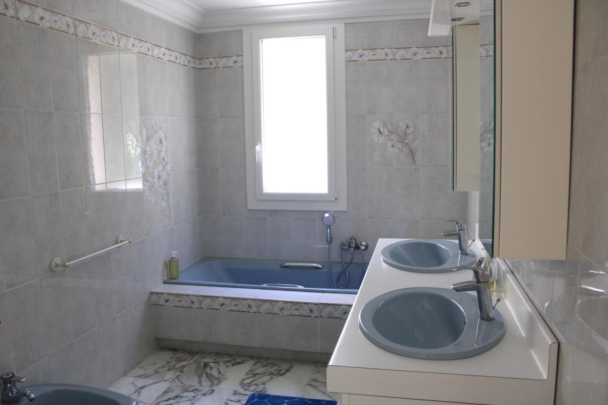Rez De Jardin De 65M2 Dans Villa A Nizza Esterno foto